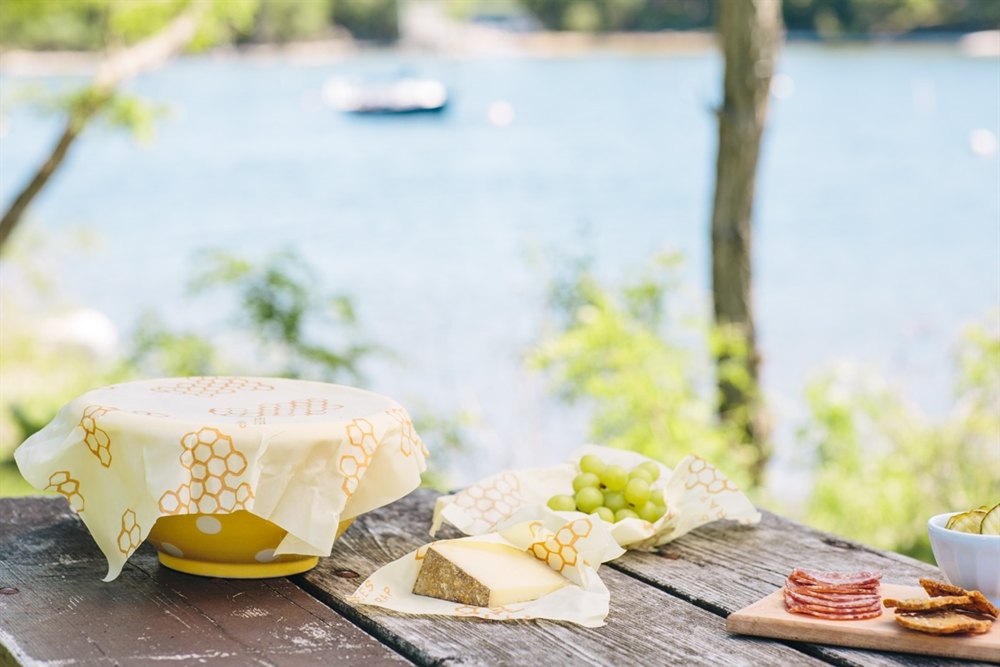 Alimento reutilizável envolve tamanhos variados Pequeno, médio e grande favo de mel - Pacote 3 Bee's Wrap - Imagem 6